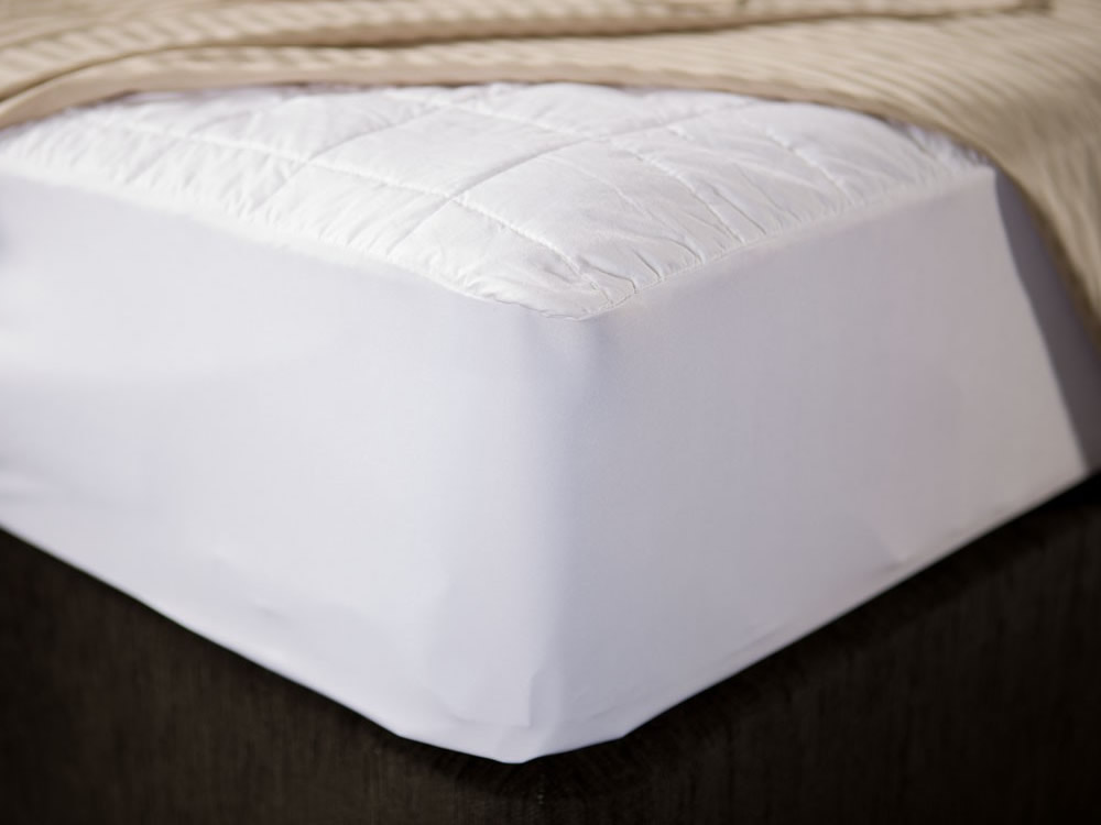 queen size vinyl fitted mattress protector